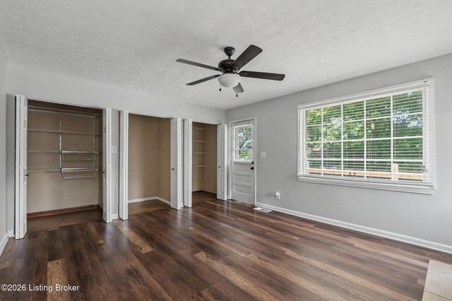 6905 Homestead Dr, Louisville, KY 40214