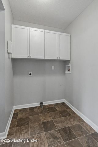 6905 Homestead Dr, Louisville, KY 40214
