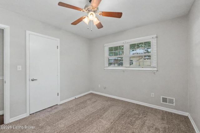 6905 Homestead Dr, Louisville, KY 40214
