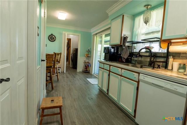 2319 Goldenrod Street, Highlands, TX 77562