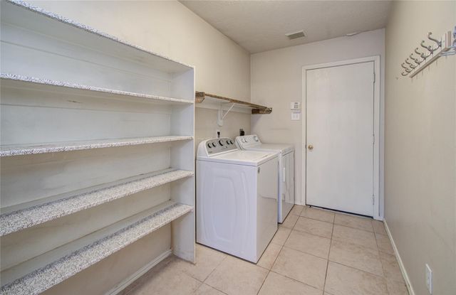 98 S Vesper Bend Circle, The Woodlands, TX 77382