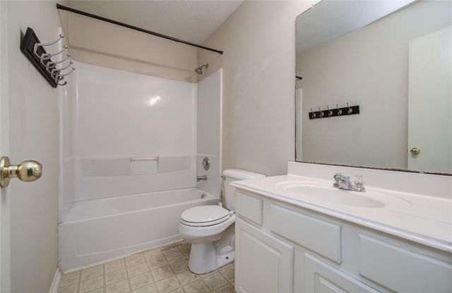 98 S Vesper Bend Circle, The Woodlands, TX 77382