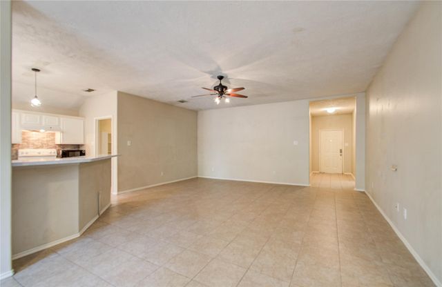 98 S Vesper Bend Circle, The Woodlands, TX 77382