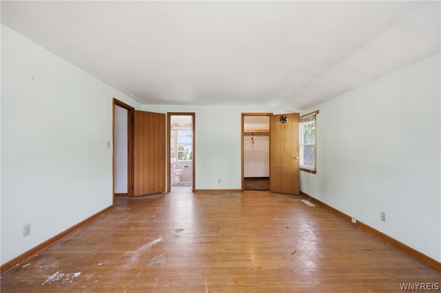 221 Woodmere Drive, Tonawanda, NY 14150