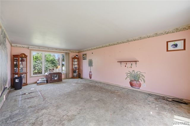 221 Woodmere Drive, Tonawanda, NY 14150