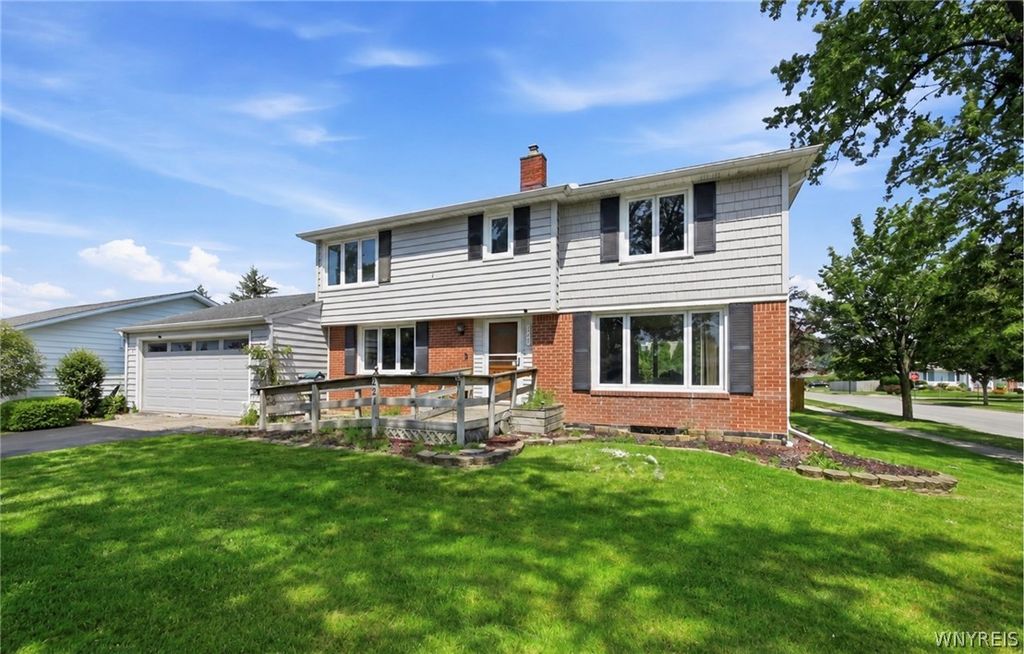 221 Woodmere Drive, Tonawanda, NY 14150