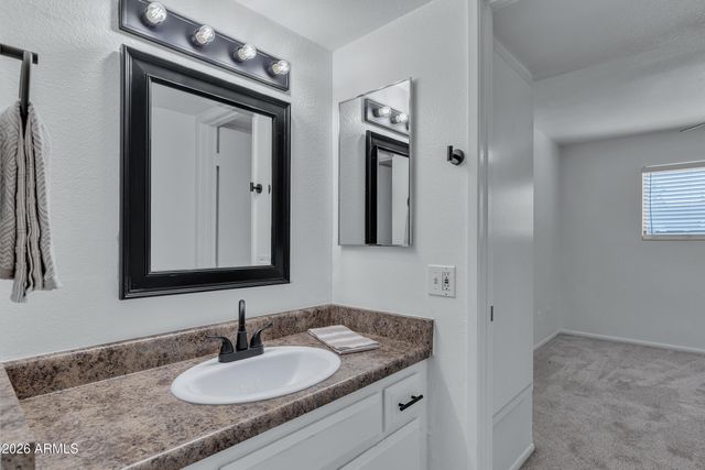 5525 E THOMAS Road A1, Phoenix, AZ 85018