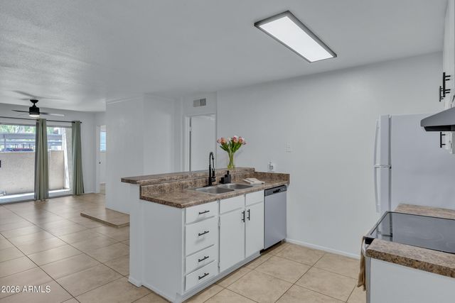 5525 E THOMAS Road A1, Phoenix, AZ 85018