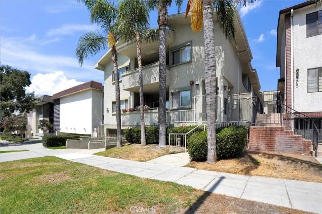 621 E Olive Avenue 106, Burbank, CA 91501
