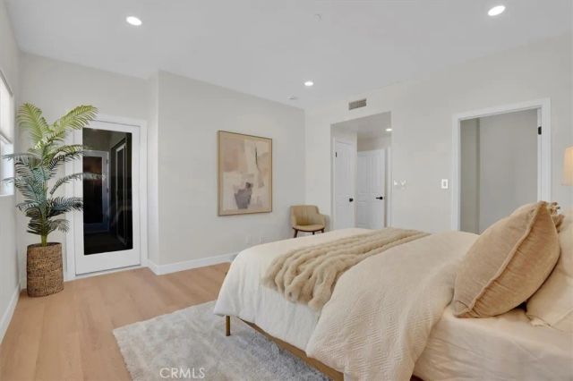 621 E Olive Avenue 106, Burbank, CA 91501