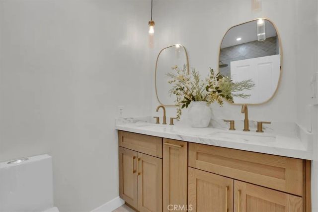 621 E Olive Avenue 106, Burbank, CA 91501