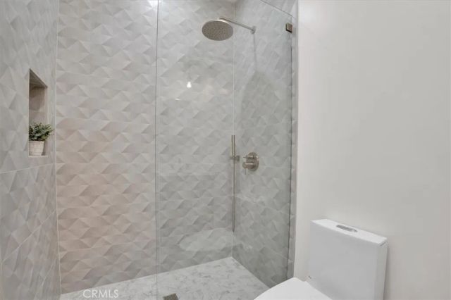 621 E Olive Avenue 106, Burbank, CA 91501