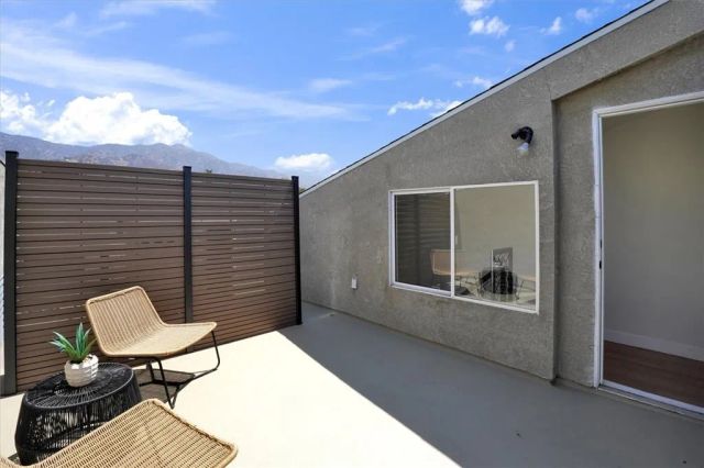 621 E Olive Avenue 106, Burbank, CA 91501