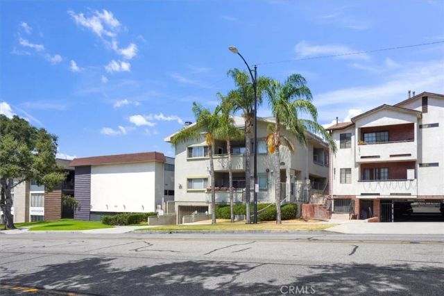 621 E Olive Avenue 106, Burbank, CA 91501