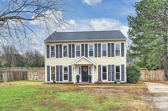 10233 Fairway Ridge Road, Charlotte, NC 28277