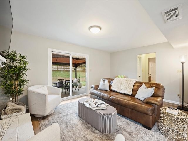 10233 Fairway Ridge Road, Charlotte, NC 28277