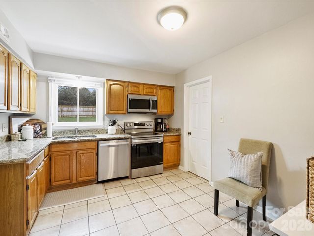 10233 Fairway Ridge Road, Charlotte, NC 28277