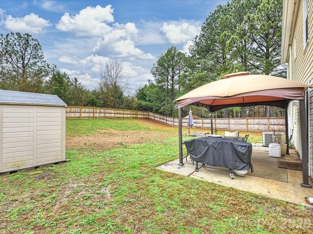 10233 Fairway Ridge Road, Charlotte, NC 28277