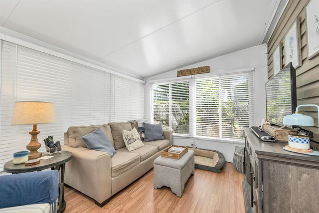 8 Leisure Time Lane, Laconia, NH 03247