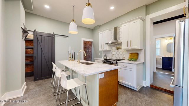 719 Lampton St, Louisville, KY 40203