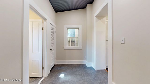 719 Lampton St, Louisville, KY 40203