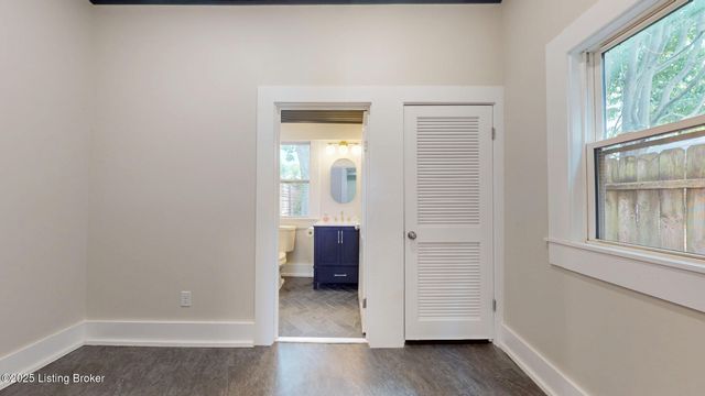 719 Lampton St, Louisville, KY 40203