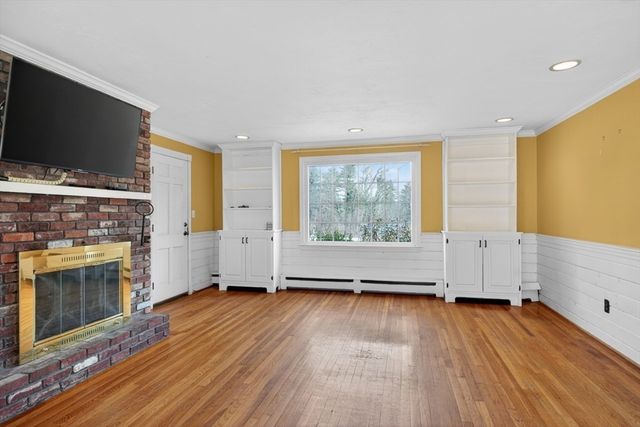 12 Patrick Dr, Northborough, MA 01532