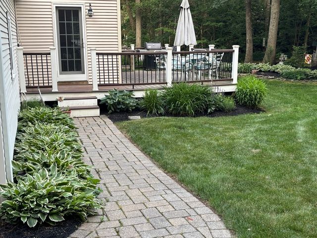 12 Patrick Dr, Northborough, MA 01532