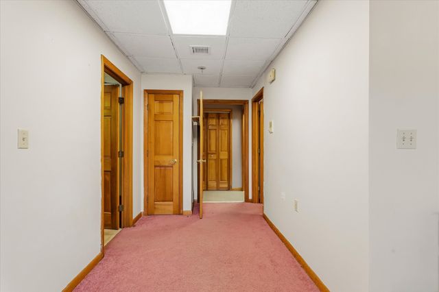 14 Buckingham Lane, Haverhill, MA 01835