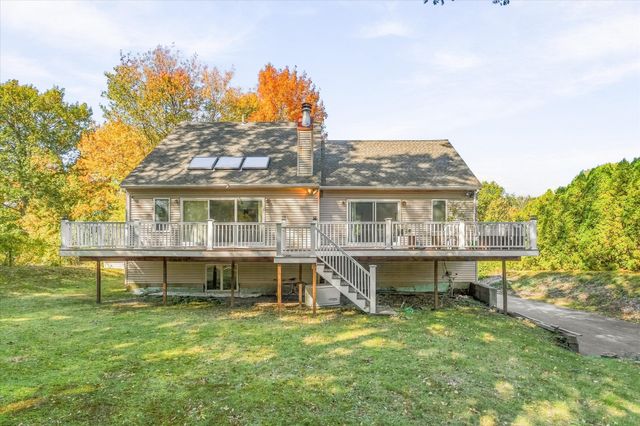 14 Buckingham Lane, Haverhill, MA 01835