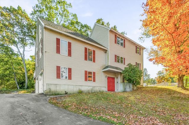 14 Buckingham Lane, Haverhill, MA 01835