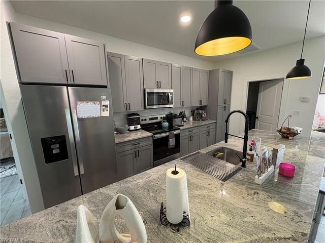 2606 10th ST SW, Lehigh Acres, FL 33976