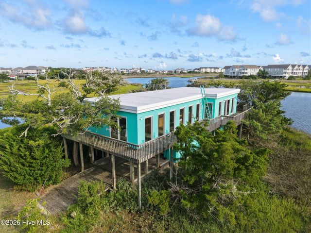 957 Broadway Street, Surf City, NC 28445