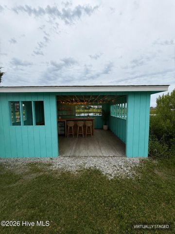 957 Broadway Street, Surf City, NC 28445