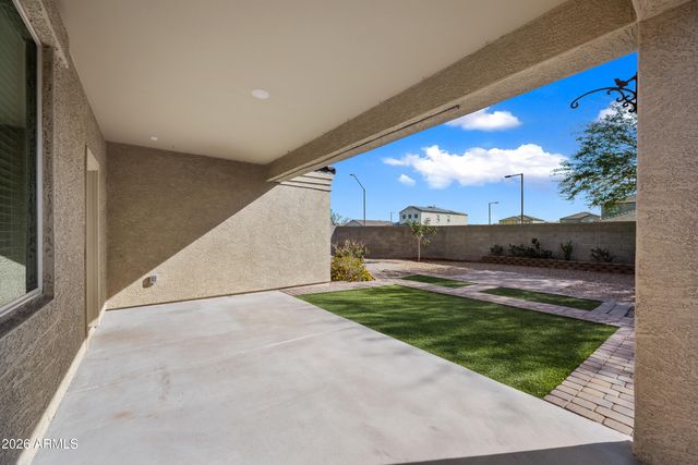 31027 W MULBERRY Drive, Buckeye, AZ 85396