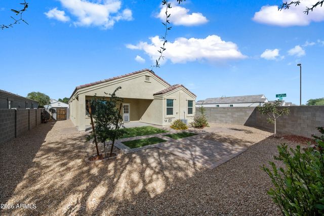 31027 W MULBERRY Drive, Buckeye, AZ 85396