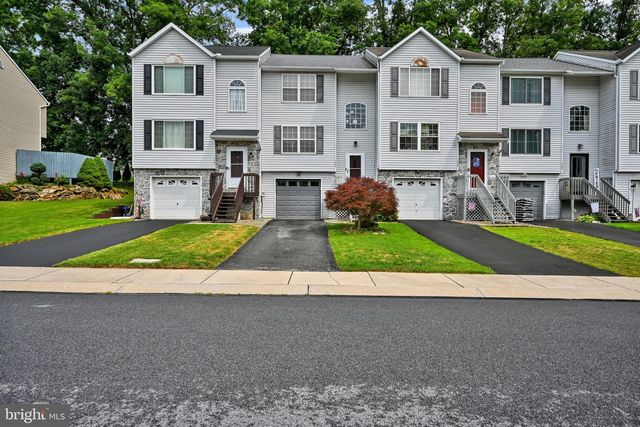 126 RIDERS WAY, Lebanon, PA 17042