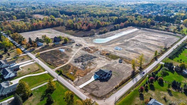 27100 25 Mile Rd, Chesterfield, MI 48051