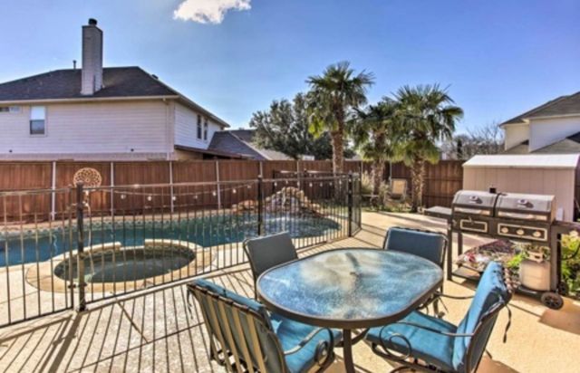 1805 Arbor Creek Drive, Garland, TX 75040