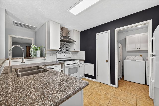 802 Cascade Creek Drive, Katy, TX 77450