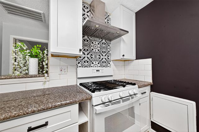 802 Cascade Creek Drive, Katy, TX 77450