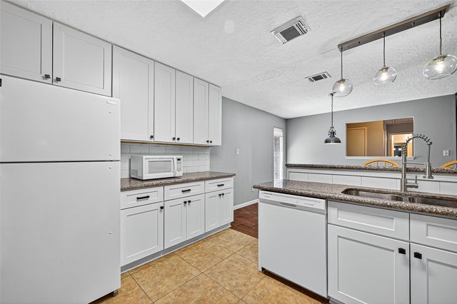 802 Cascade Creek Drive, Katy, TX 77450