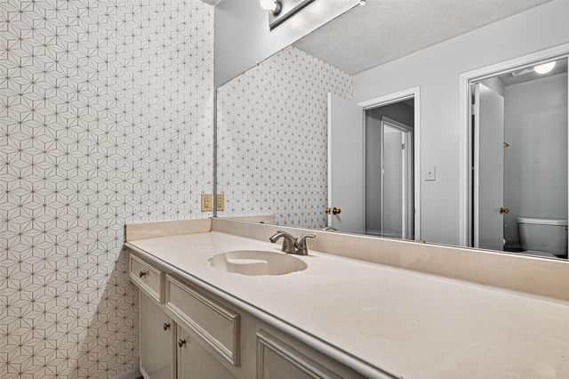 802 Cascade Creek Drive, Katy, TX 77450