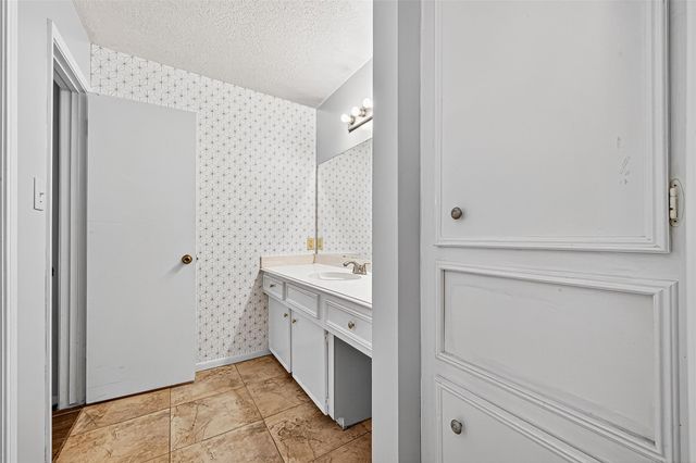 802 Cascade Creek Drive, Katy, TX 77450