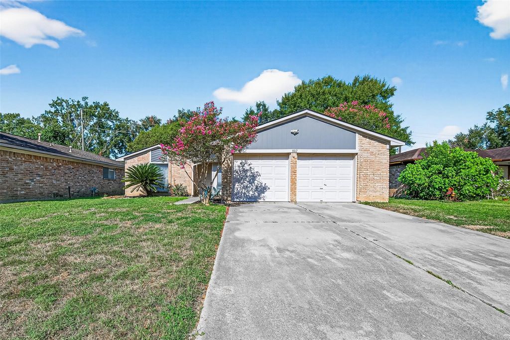 802 Cascade Creek Drive, Katy, TX 77450