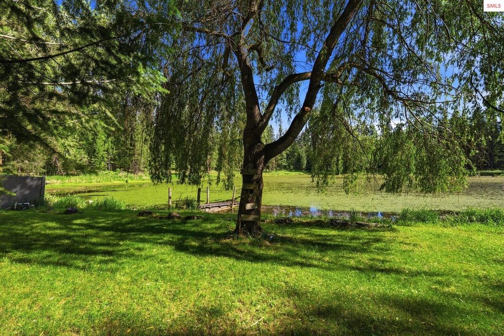 2206 Gypsy Bay Rd, Sagle, ID 83860 photo 2