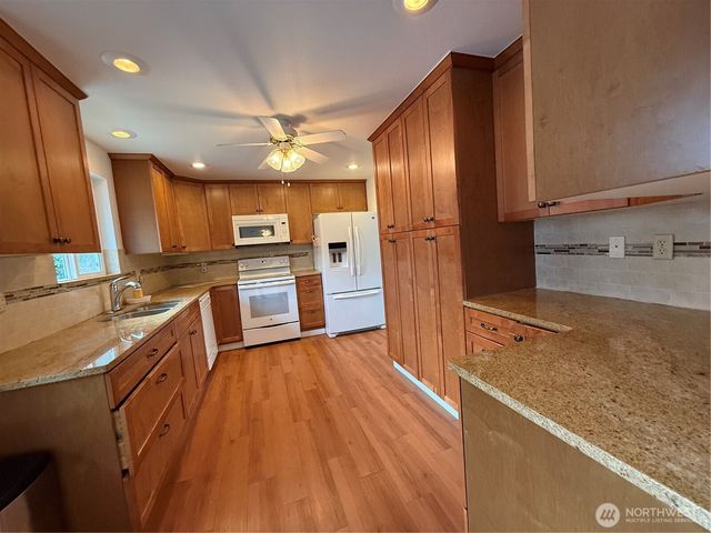 18220 E State Route 106, Belfair, WA 98528