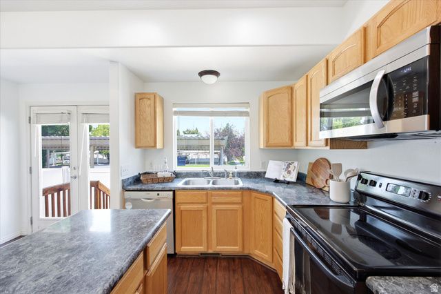 1546 S 850 W, Woods Cross, UT 84087