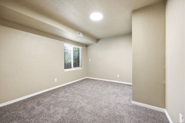1546 S 850 W, Woods Cross, UT 84087