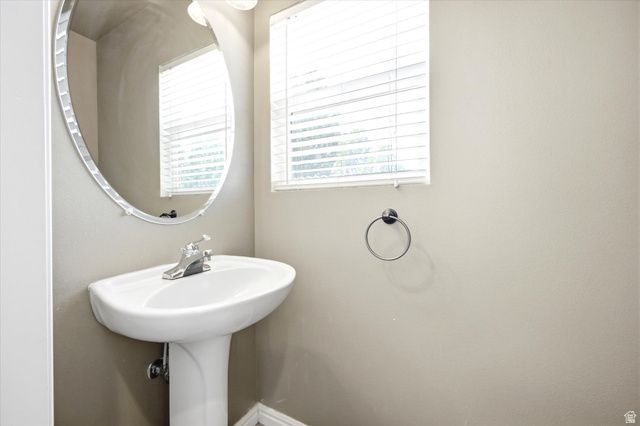 1546 S 850 W, Woods Cross, UT 84087